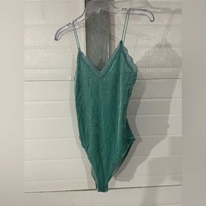 NWT forever 21 velvet like bodysuit size small